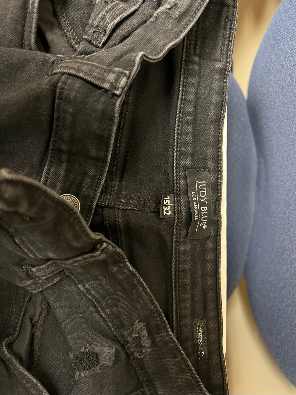 Judy Blue Black Skinny Jeans with Subtle Distressing